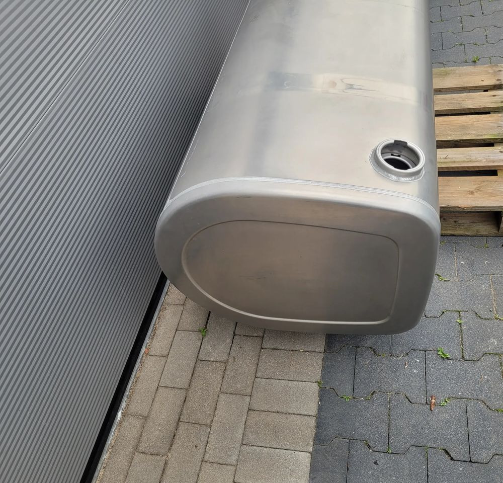 ZBIORNIK PALIWA VOLVO FH4 FH5 GAMA 160x55x68cm 505L 21516480 CHWALIM116 - Fuel tank for Truck: picture 2 ZBIORNIK PALIWA VOLVO FH4 FH5 GAMA 160x55x68cm 505L 21516480 CHWALIM116 - Fuel tank for Truck: picture 2