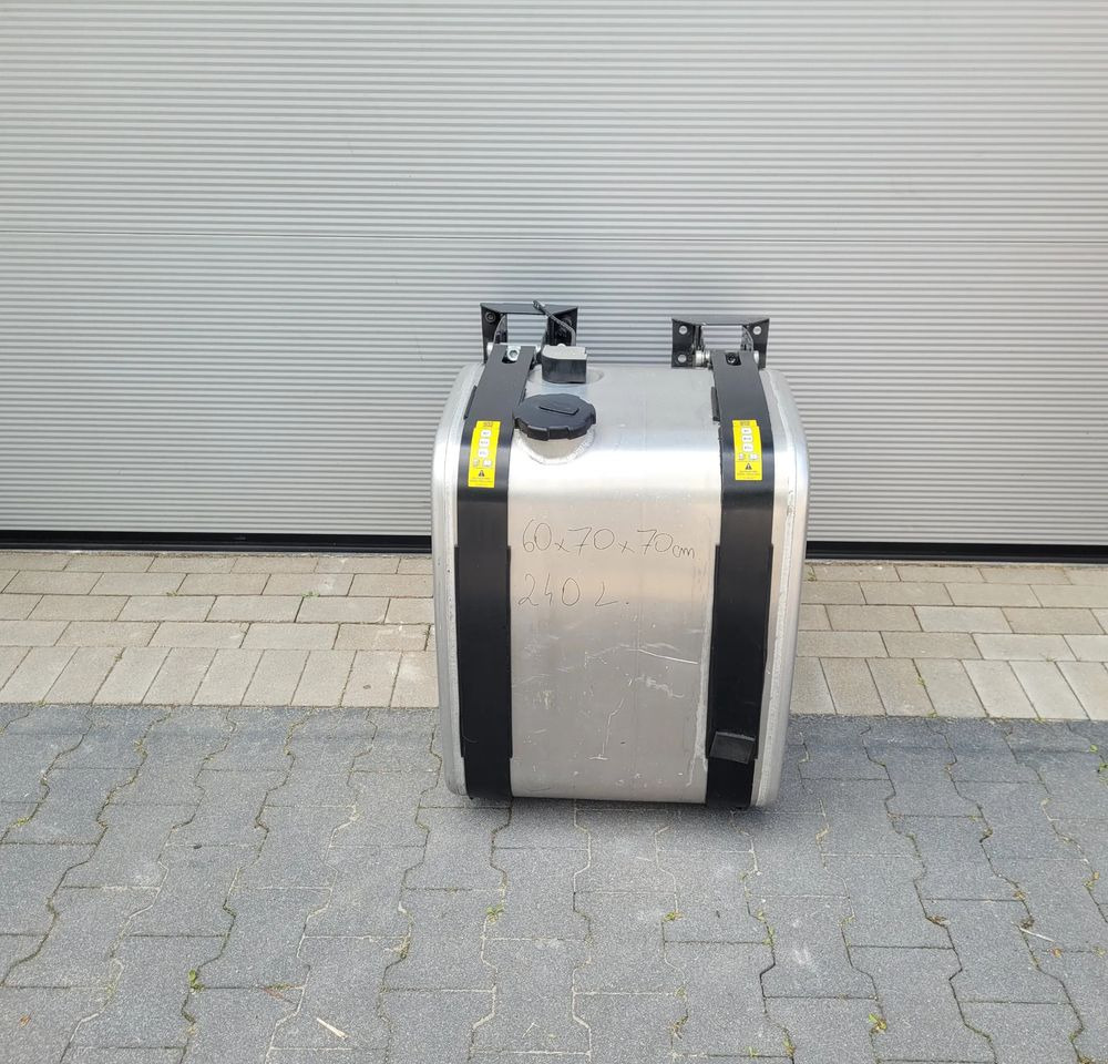 ZBIORNIK PALIWA VOLVO FH4 FM 240L 21516442 60X70X70 CM CHWALIM116 - Fuel tank for Truck: picture 1 ZBIORNIK PALIWA VOLVO FH4 FM 240L 21516442 60X70X70 CM CHWALIM116 - Fuel tank for Truck: picture 1