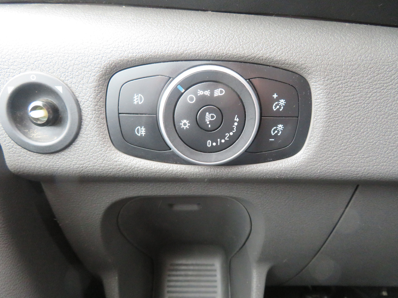 Panel van Ford Transit 2.0TDCi TREND - L2H2: picture 13 Panel van Ford Transit 2.0TDCi TREND - L2H2: picture 13