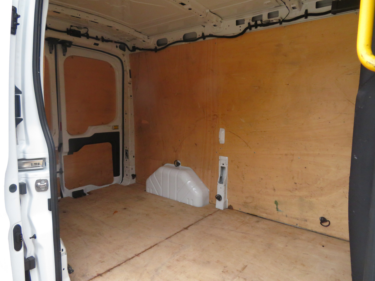 Panel van Ford Transit 2.0TDCi TREND - L2H2: picture 9 Panel van Ford Transit 2.0TDCi TREND - L2H2: picture 9