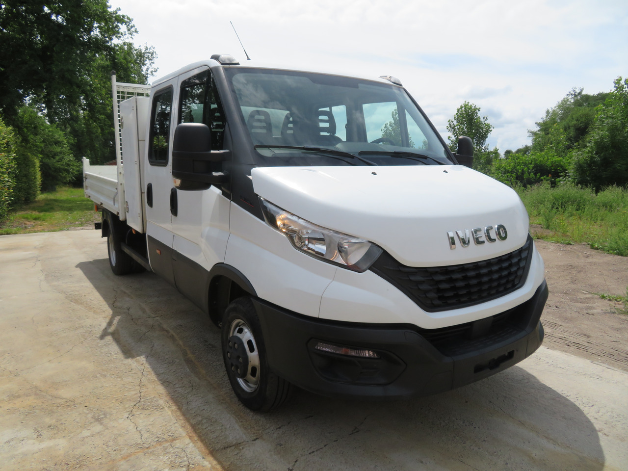 IVECO Daily 35C16 3.0 Dubbel cabine - Tipper van, Combi van: picture 1 IVECO Daily 35C16 3.0 Dubbel cabine - Tipper van, Combi van: picture 1