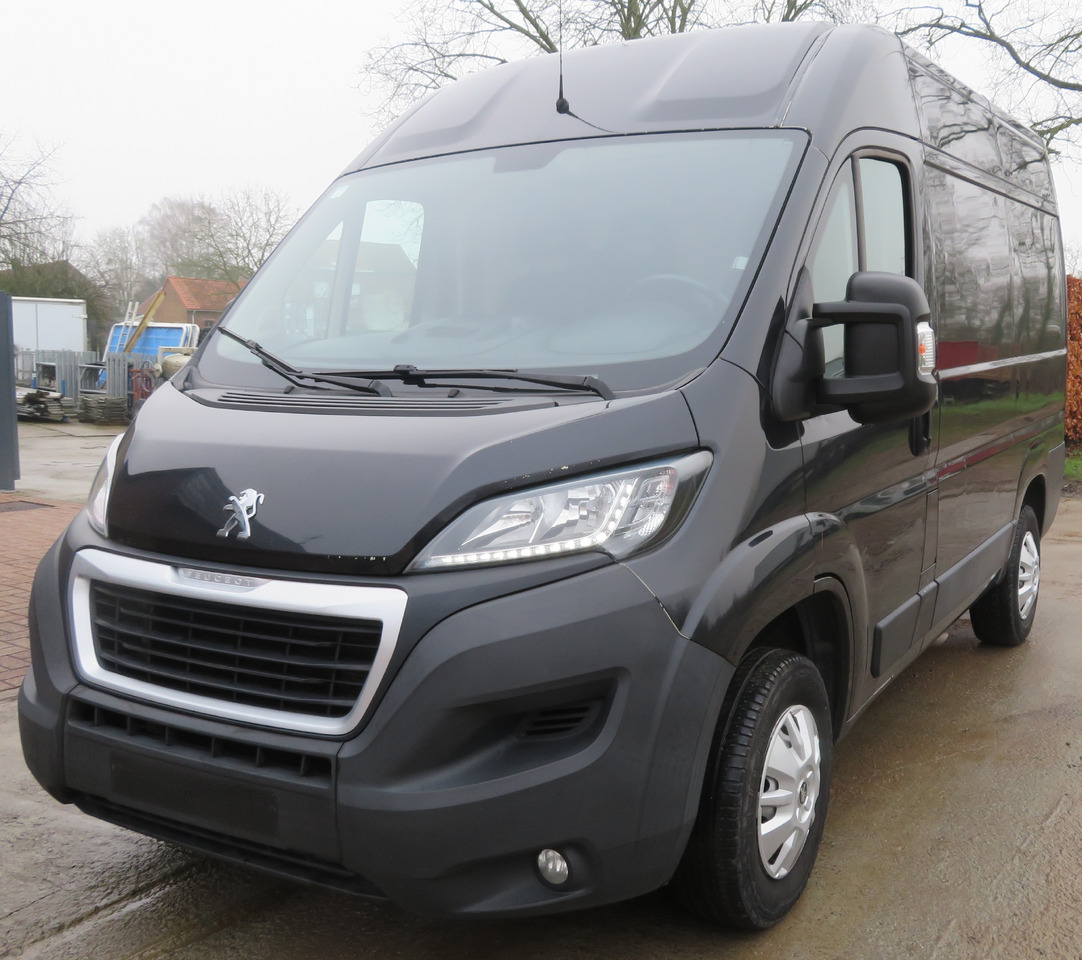 Peugeot Boxer 2.0blue HDI - Small van: picture 3 Peugeot Boxer 2.0blue HDI - Small van: picture 3