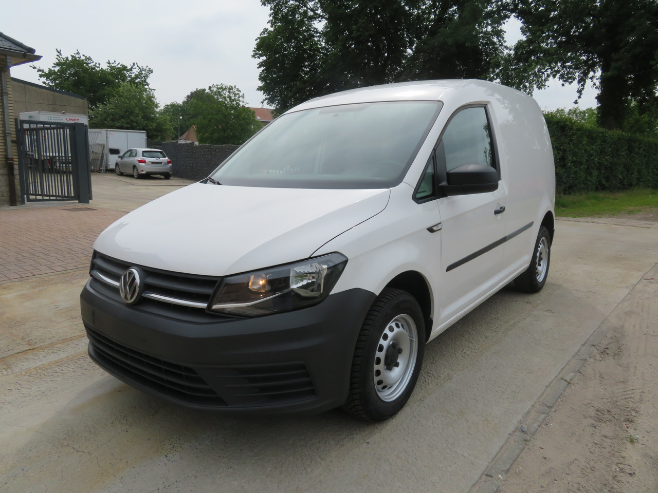 VOLKSWAGEN Caddy 2.0 TDi - Small van: picture 3 VOLKSWAGEN Caddy 2.0 TDi - Small van: picture 3