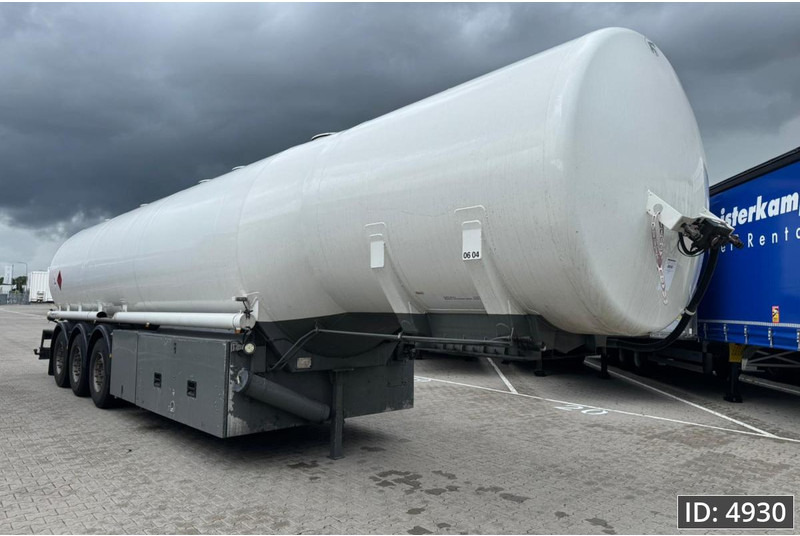Hendricks TSA42 / Fuel tanker / 50.500L / 5 Comp / ADR - Tank semi-trailer: picture 4 Hendricks TSA42 / Fuel tanker / 50.500L / 5 Comp / ADR - Tank semi-trailer: picture 4