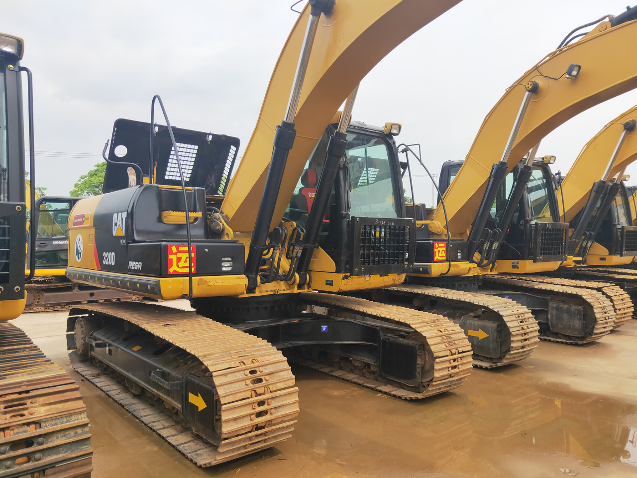 CATERPILLAR 320D - Crawler excavator: picture 2 CATERPILLAR 320D - Crawler excavator: picture 2