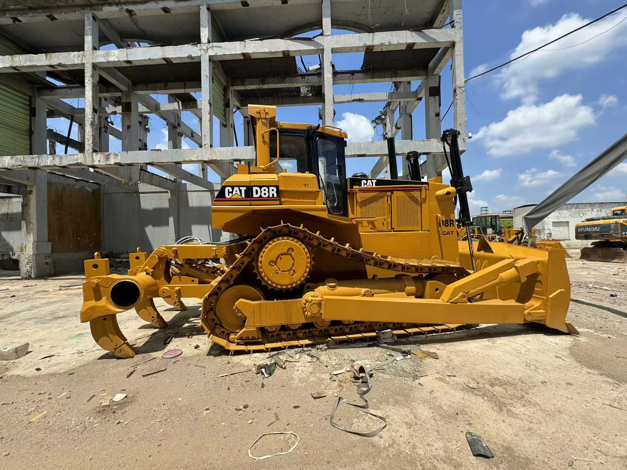 CATERPILLAR D8R Bulldozer Click for Discount - Bulldozer: picture 5 CATERPILLAR D8R Bulldozer Click for Discount - Bulldozer: picture 5