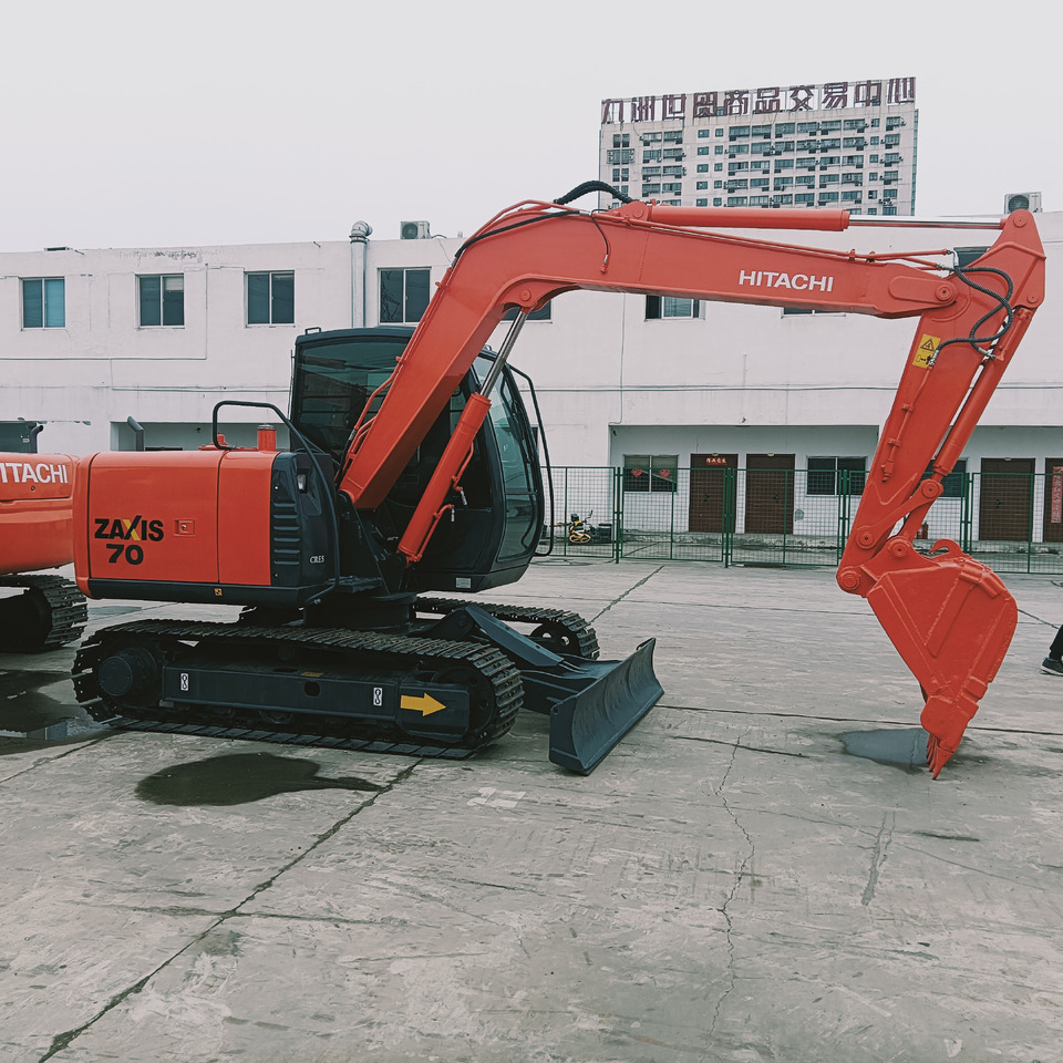 HITACHI ZX70 - Crawler excavator: picture 2 HITACHI ZX70 - Crawler excavator: picture 2
