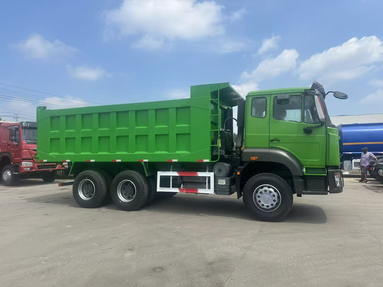 HOWO Haohan 6✖4 Dump Truck Green - Box truck: picture 3 HOWO Haohan 6✖4 Dump Truck Green - Box truck: picture 3