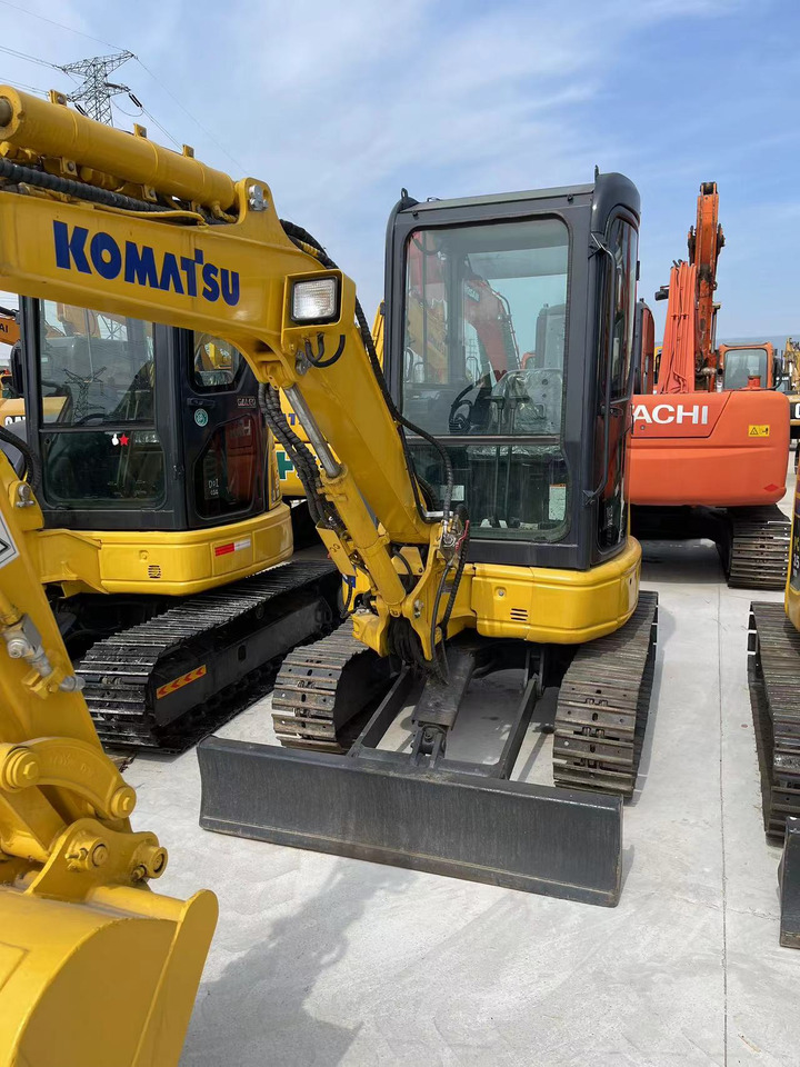 KOMATSU Mini Excavator PC30 Powerful and Efficient Yanmar Engine - Mini excavator: picture 2 KOMATSU Mini Excavator PC30 Powerful and Efficient Yanmar Engine - Mini excavator: picture 2