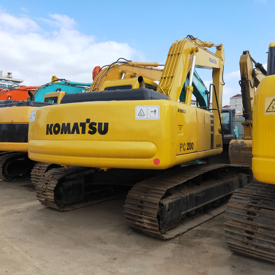 KOMATSU PC200-6 - Crawler excavator: picture 2 KOMATSU PC200-6 - Crawler excavator: picture 2