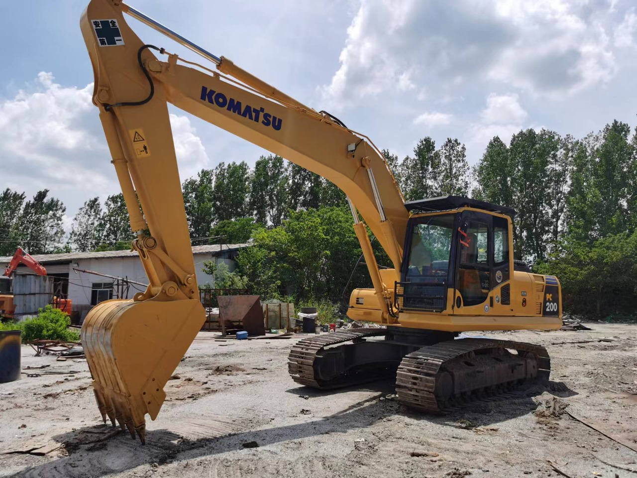 KOMATSU PC200-8 - Crawler excavator: picture 4 KOMATSU PC200-8 - Crawler excavator: picture 4