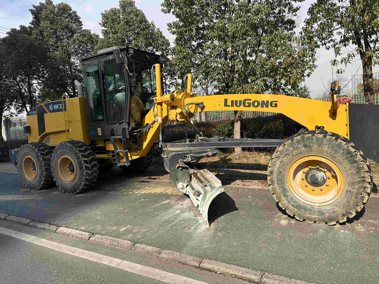 LIUGONG Grader 4180 - Grader: picture 4 LIUGONG Grader 4180 - Grader: picture 4