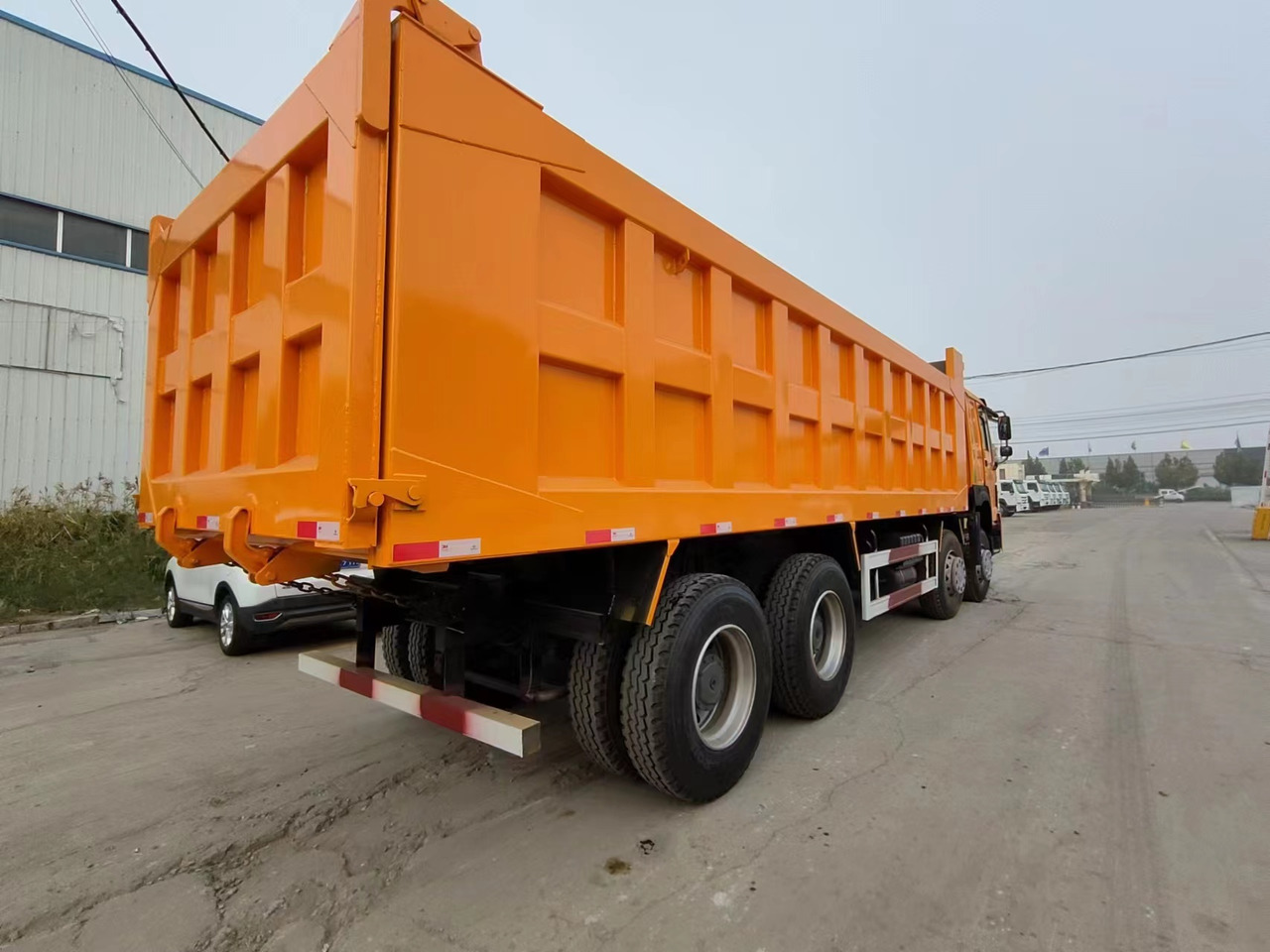 SINOTRUK HOWO 371 8X4 CLICK HERE FOR DISCOUNT - Tipper: picture 3 SINOTRUK HOWO 371 8X4 CLICK HERE FOR DISCOUNT - Tipper: picture 3