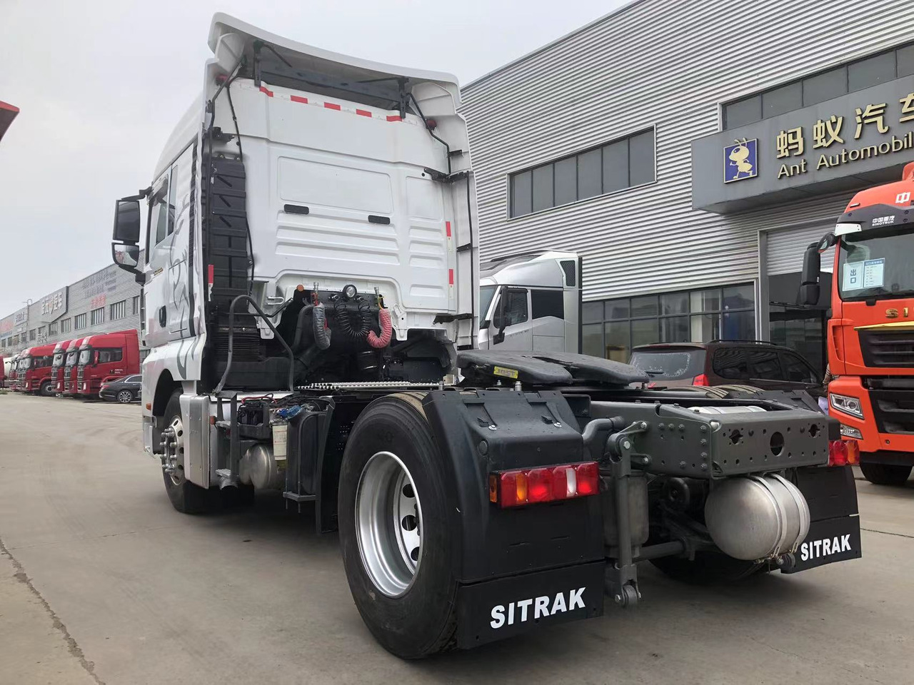 SINOTRUK Truck Unit C7H 4X2 Click Here for Discount - Tipper: picture 5 SINOTRUK Truck Unit C7H 4X2 Click Here for Discount - Tipper: picture 5