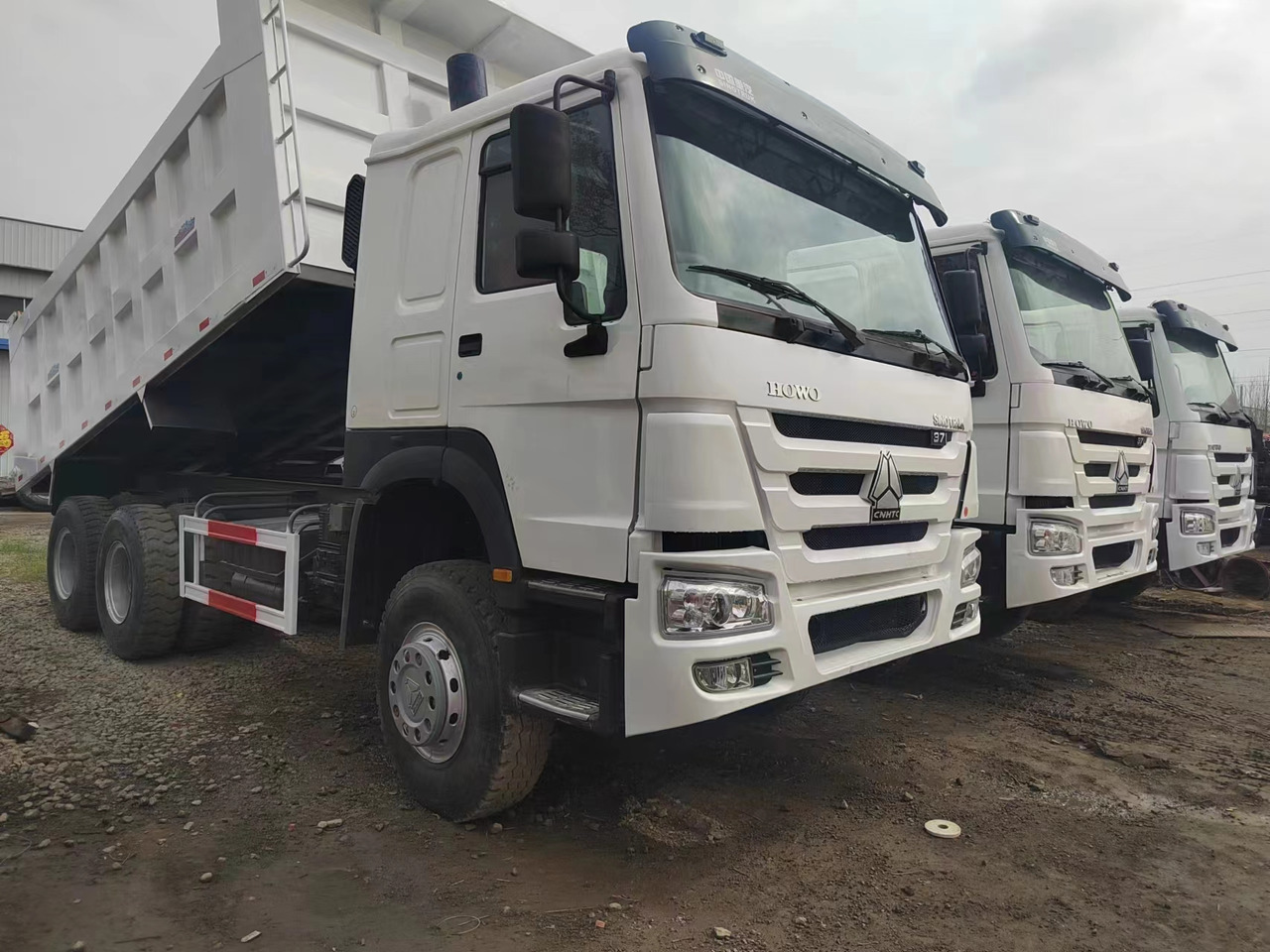 Sino HOWO 6x4 Dump Truck Click for Discount - Tipper: picture 4 Sino HOWO 6x4 Dump Truck Click for Discount - Tipper: picture 4