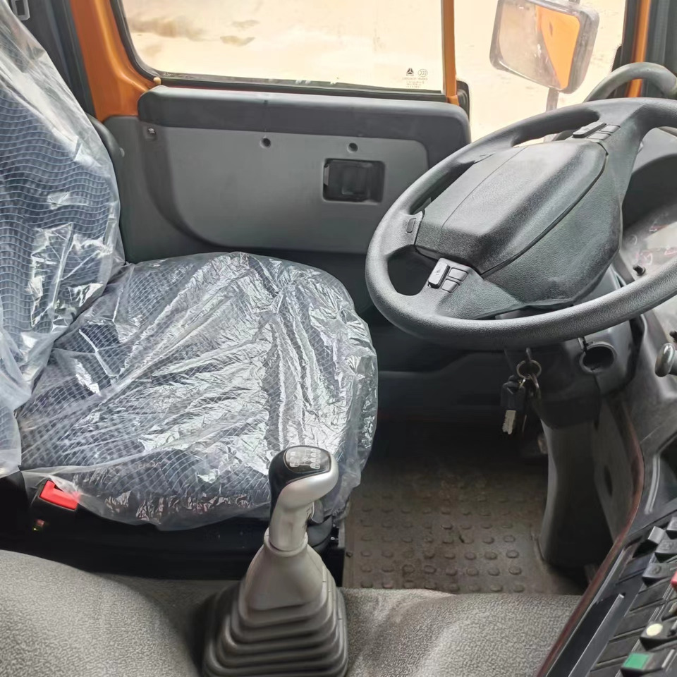 Sino HOWO 8x4 Dump Truck Click for Discount - Tipper: picture 3 Sino HOWO 8x4 Dump Truck Click for Discount - Tipper: picture 3