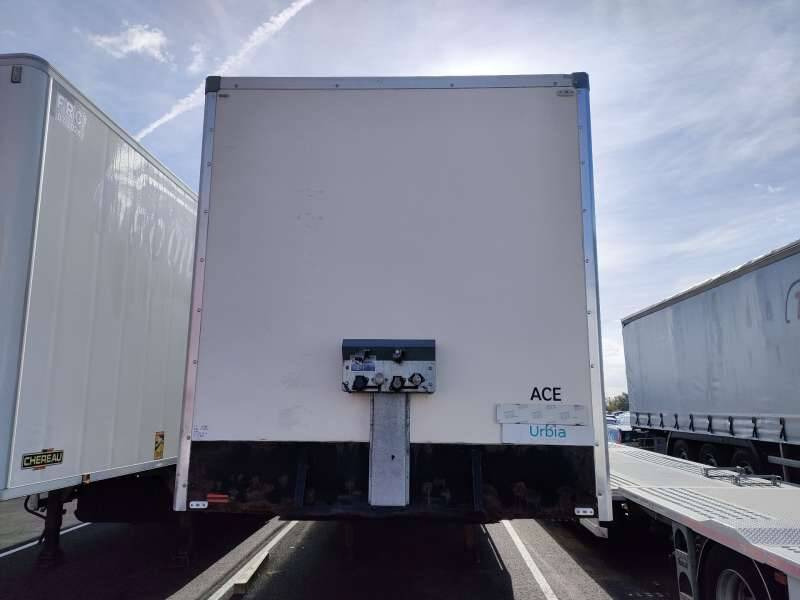 Semi-remorque 2 Essieux SEMI RECONDITONNEE -27 TONNES FRET AERIEN 2 PORTES AR - Closed box semi-trailer: picture 2 Semi-remorque 2 Essieux SEMI RECONDITONNEE -27 TONNES FRET AERIEN 2 PORTES AR - Closed box semi-trailer: picture 2