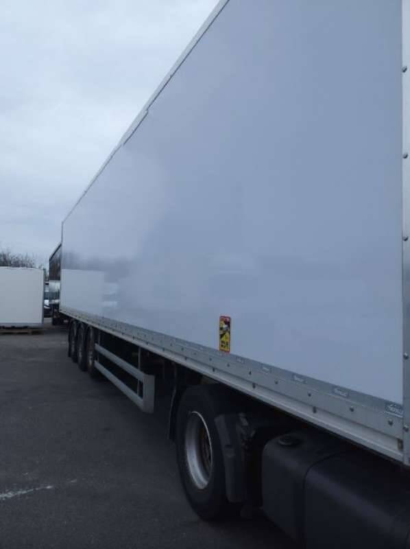 Semi-remorque 3 Essieux SEMI RECONDITONNEE -38 TONNES PORTE RELEVANTE - Closed box semi-trailer: picture 1 Semi-remorque 3 Essieux SEMI RECONDITONNEE -38 TONNES PORTE RELEVANTE - Closed box semi-trailer: picture 1