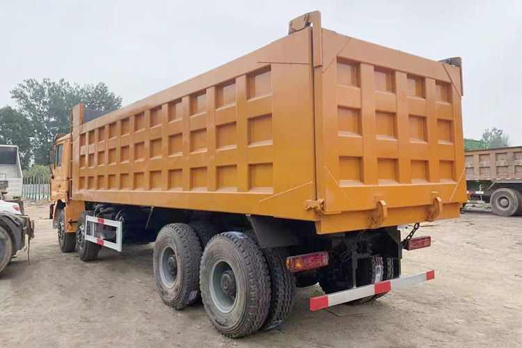 SHACMAN Shacman Truck F3000 for Sale in Zamibia - Tipper: picture 2 SHACMAN Shacman Truck F3000 for Sale in Zamibia - Tipper: picture 2
