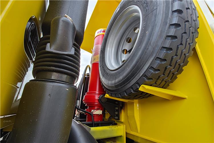 SINOTRUK Used Howo 430hp 8x4 Tipper Truck Price In Mali - Tipper: picture 4 SINOTRUK Used Howo 430hp 8x4 Tipper Truck Price In Mali - Tipper: picture 4