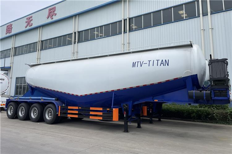 TITAN 4 Axle 60 Ton Bulker Cement Tanker Trailer for Sale In United Arab Emirates - Semi-trailer: picture 1 TITAN 4 Axle 60 Ton Bulker Cement Tanker Trailer for Sale In United Arab Emirates - Semi-trailer: picture 1
