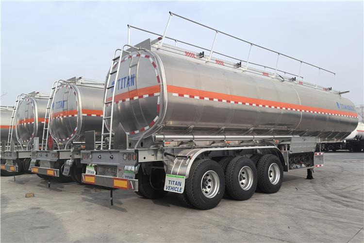 TITAN 3 Axle Aluminum Fuel Tanker Trailer for Sale In Costa Rica - Tank semi-trailer: picture 5 TITAN 3 Axle Aluminum Fuel Tanker Trailer for Sale In Costa Rica - Tank semi-trailer: picture 5