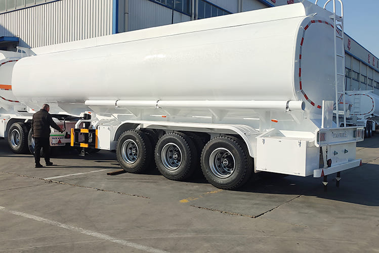 TITAN Fuel Tanker Superlink Trailer for Sale - Tank semi-trailer: picture 5 TITAN Fuel Tanker Superlink Trailer for Sale - Tank semi-trailer: picture 5