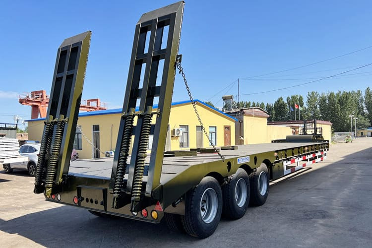 TITAN Low Bed Trailer Truck for Sale in Zambia - Low loader semi-trailer: picture 3 TITAN Low Bed Trailer Truck for Sale in Zambia - Low loader semi-trailer: picture 3