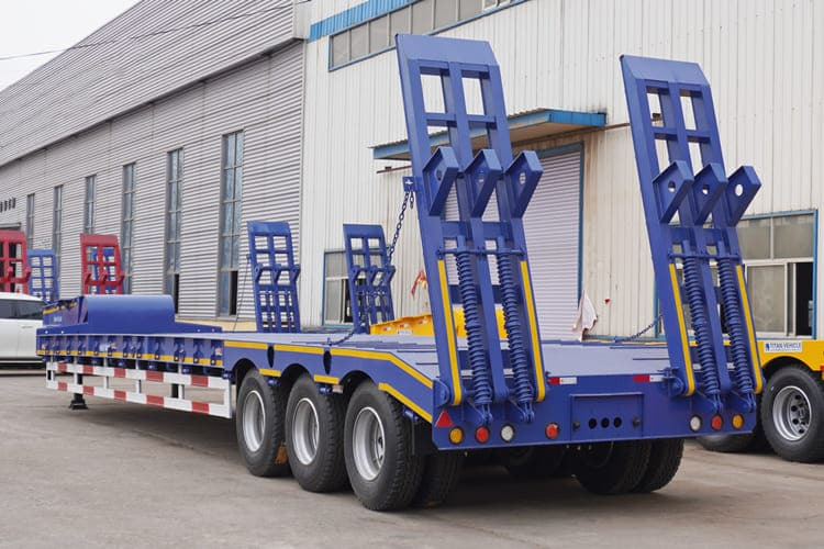 TITAN Tri Axle Low Loader Trailer for Sale in Mali - Low loader semi-trailer: picture 3 TITAN Tri Axle Low Loader Trailer for Sale in Mali - Low loader semi-trailer: picture 3