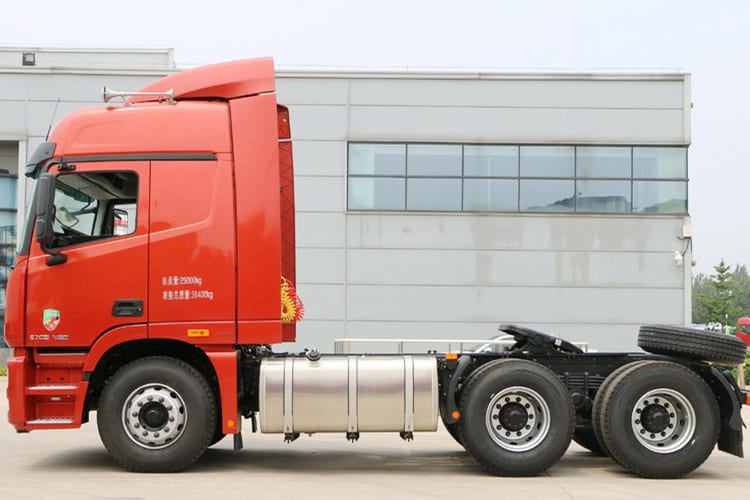 FOTON Foton Auman Gtl 6x4 Tractor Head for Sale in Sierra Leone - Tractor unit: picture 2 FOTON Foton Auman Gtl 6x4 Tractor Head for Sale in Sierra Leone - Tractor unit: picture 2