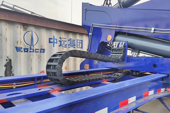 XCMG 40Ft Shipping Container Side Loader for Sale in Argentina - Container transporter/ Swap body semi-trailer: picture 3 XCMG 40Ft Shipping Container Side Loader for Sale in Argentina - Container transporter/ Swap body semi-trailer: picture 3