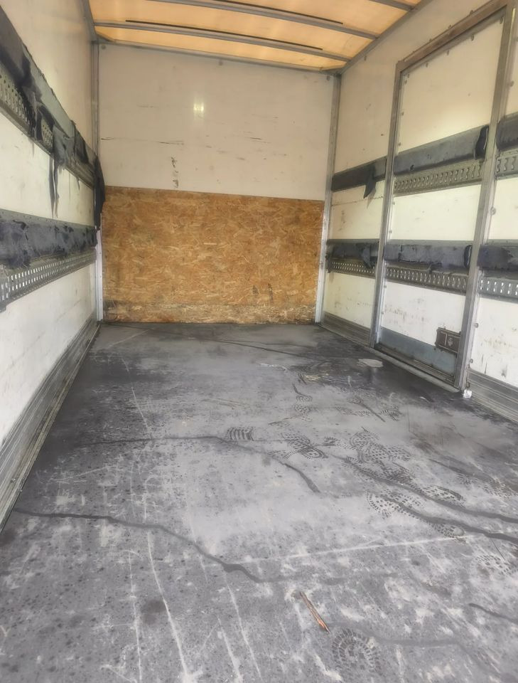 Iveco DAILY 35C14 2.3 HPI KONTENER 8 PALET WINDA KLIMA - Box van: picture 2 Iveco DAILY 35C14 2.3 HPI KONTENER 8 PALET WINDA KLIMA - Box van: picture 2