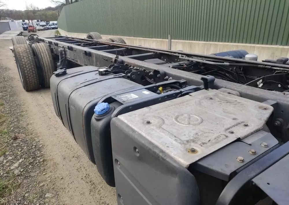 Cab chassis truck Renault Premium 26.380 Dxi  6x2 rama do zabudowy: picture 8