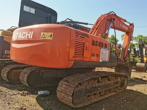2022 Hitachi ZX240 - Crawler excavator: picture 1 2022 Hitachi ZX240 - Crawler excavator: picture 1