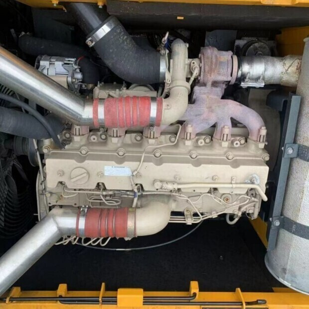 Crawler excavator 2023 Hyundai R305: picture 9