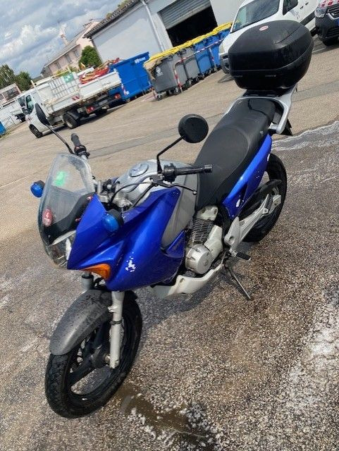 HONDA 125 VARADERO ROULE REVISION A PREVOIR - Motorcycle: picture 2 HONDA 125 VARADERO ROULE REVISION A PREVOIR - Motorcycle: picture 2