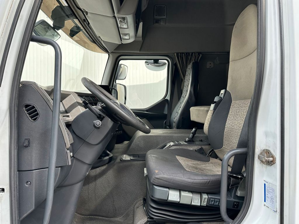 Renault Premium 380.18 EEV Supra/LBW Renault Premium 380.18 EEV Supra/LBW - Refrigerator truck: picture 5 Renault Premium 380.18 EEV Supra/LBW Renault Premium 380.18 EEV Supra/LBW - Refrigerator truck: picture 5