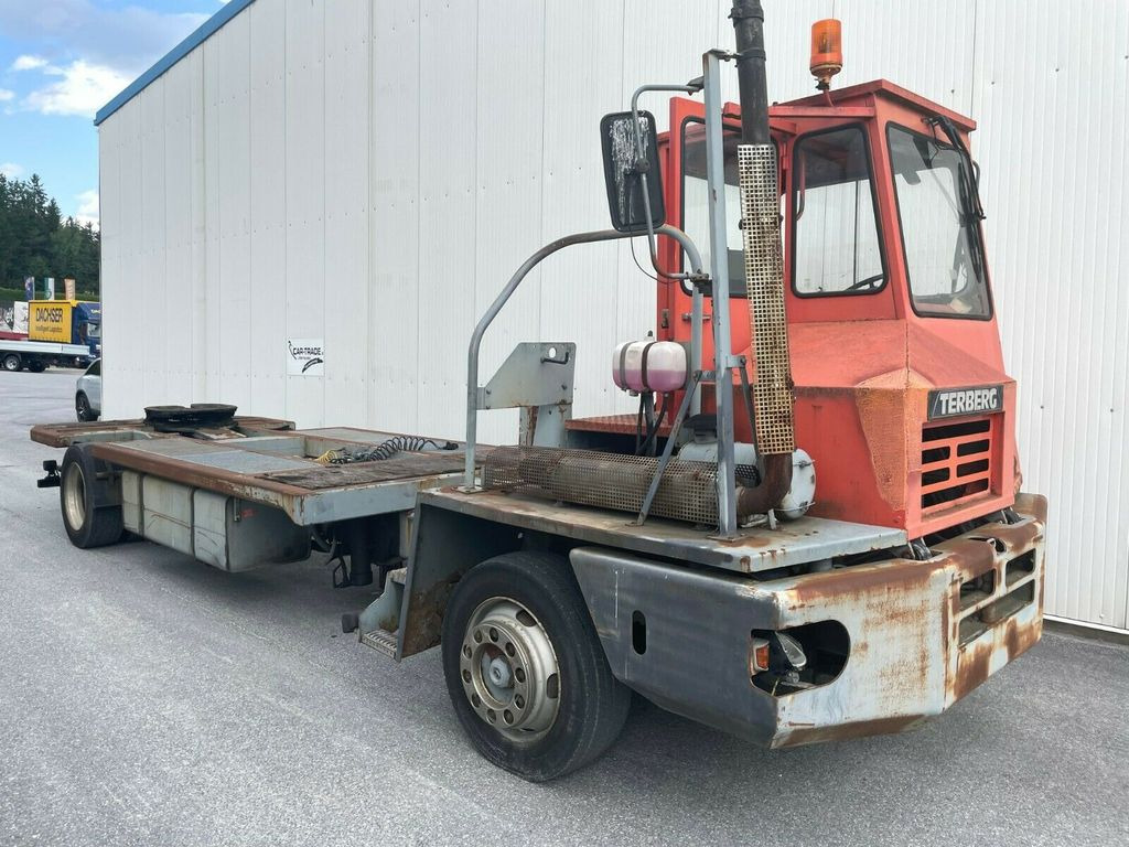 Terberg YT17 Mafi Wiesel Wechsler Terberg YT17 Mafi Wiesel Wechsler - Container transporter/ Swap body truck: picture 2 Terberg YT17 Mafi Wiesel Wechsler Terberg YT17 Mafi Wiesel Wechsler - Container transporter/ Swap body truck: picture 2