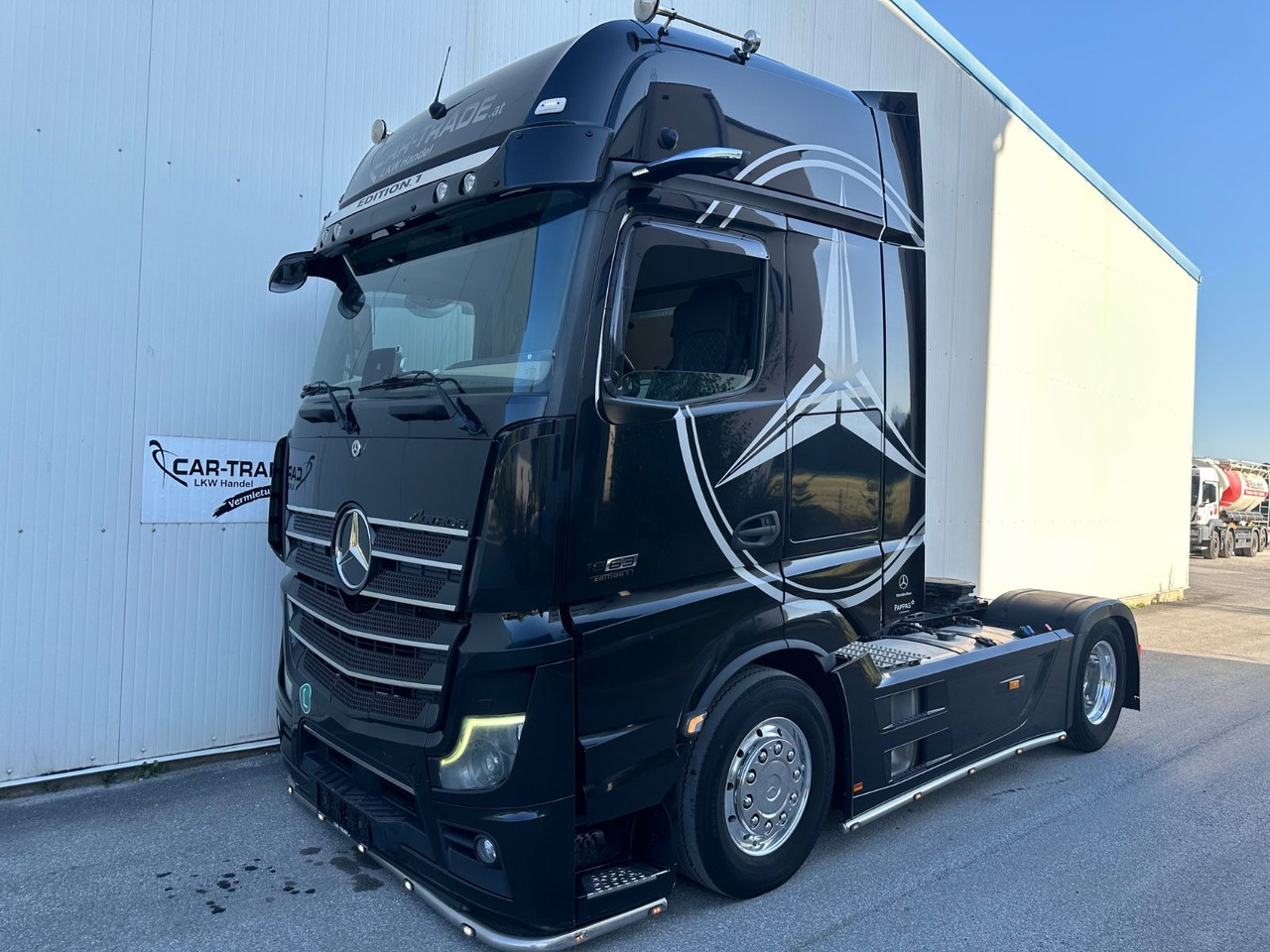 Mercedes-Benz 1963 Edition I 1of400 Vollausstattung - Tractor unit: picture 1 Mercedes-Benz 1963 Edition I 1of400 Vollausstattung - Tractor unit: picture 1