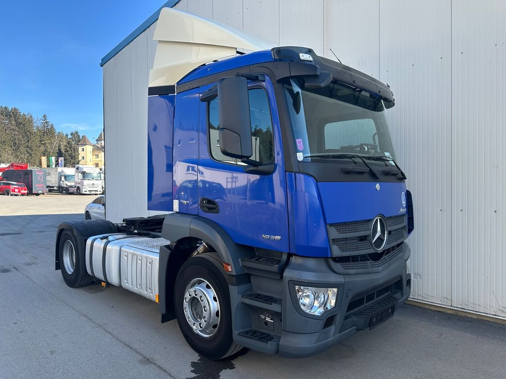 Mercedes-Benz Antos 1836 - Tractor unit: picture 2 Mercedes-Benz Antos 1836 - Tractor unit: picture 2