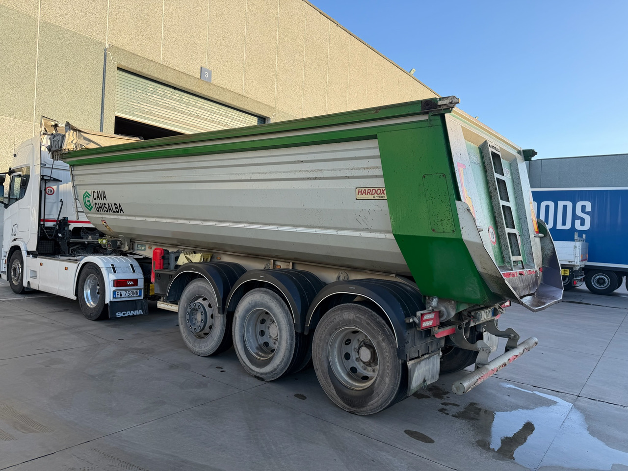 MANTELLA TRAILERS Stratosphere SRM3 - Tipper semi-trailer: picture 4 MANTELLA TRAILERS Stratosphere SRM3 - Tipper semi-trailer: picture 4