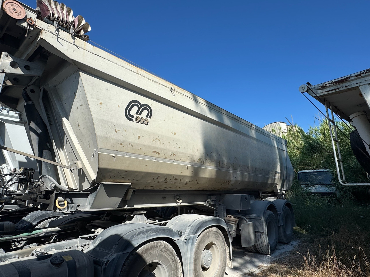 MENCI Semirimorchio Ribaltabile Mezzo d'opera - Tipper semi-trailer: picture 3 MENCI Semirimorchio Ribaltabile Mezzo d'opera - Tipper semi-trailer: picture 3