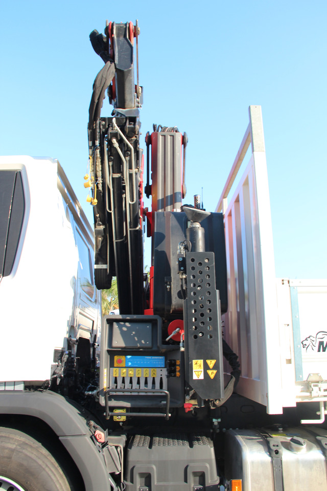SCANIA P280 - Cassone Ribaltabile con gru retrocabina marca Ferrari mod. F7183C - Crane truck: picture 4 SCANIA P280 - Cassone Ribaltabile con gru retrocabina marca Ferrari mod. F7183C - Crane truck: picture 4