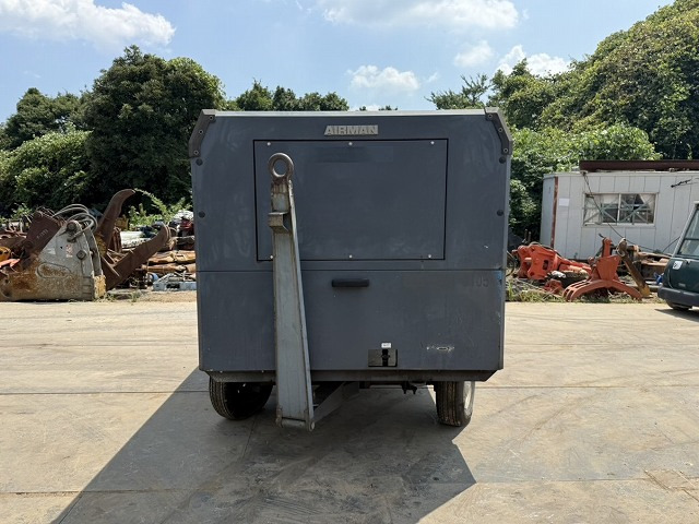 AIRMAN PDS670SD-4C5 - Air compressor: picture 4 AIRMAN PDS670SD-4C5 - Air compressor: picture 4