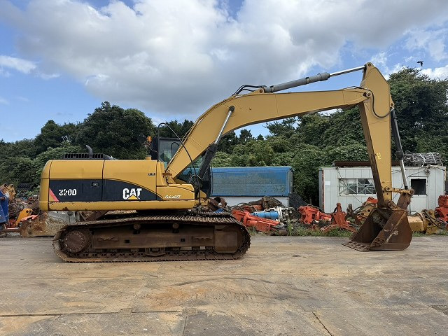 Crawler excavator CAT 320D-E: picture 6