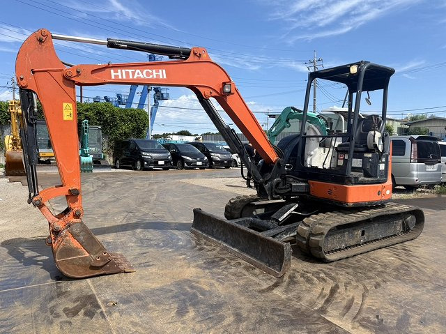 Mini excavator HITACHI ZX50U-5A: picture 1