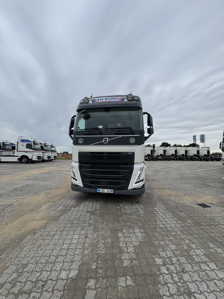 VOLVO 6x2 - Tractor unit: picture 3 VOLVO 6x2 - Tractor unit: picture 3