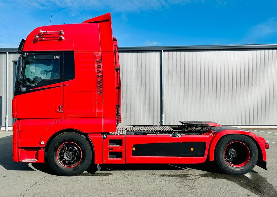 MAN TGX 18.500 4x2 LLS + XXL + Leder + Autom. + Voll-Verkleidung - Tractor unit: picture 3 MAN TGX 18.500 4x2 LLS + XXL + Leder + Autom. + Voll-Verkleidung - Tractor unit: picture 3