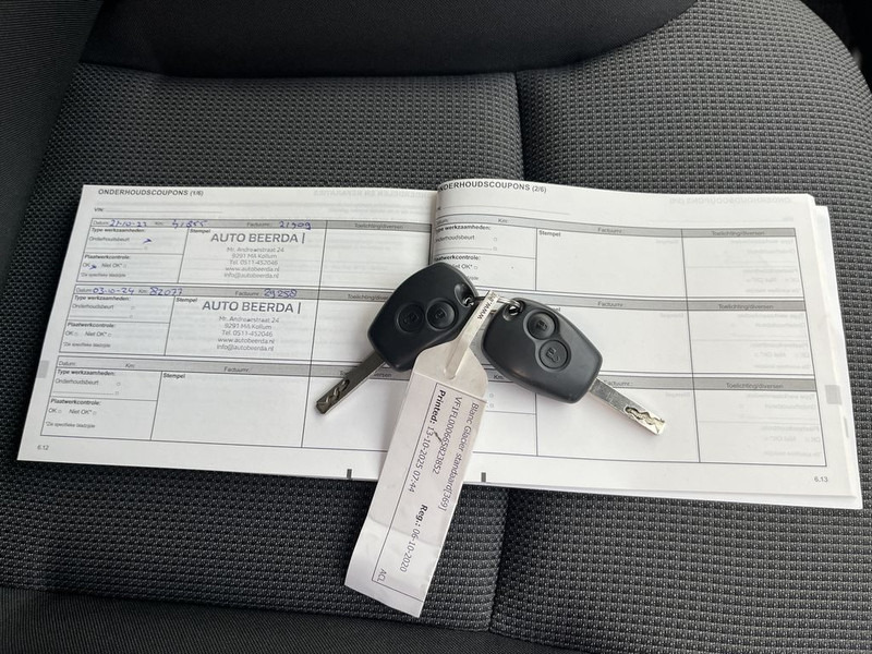 Small van Renault Trafic 2.0 dCi 120pk E6 R-link Lease €238 p/m Airco, Navi, PDC, Trekhaak, Cruise controle, onderhoudshistorie aanwezig: picture 9