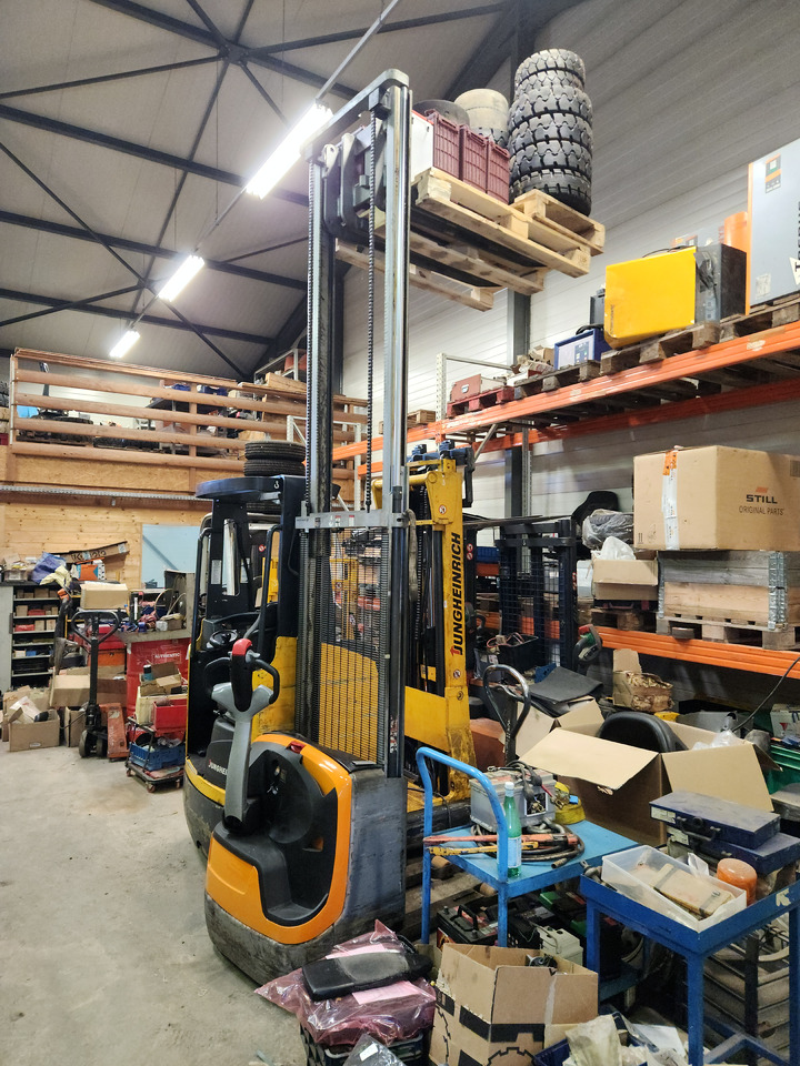 STILL EXV12 - Stacker: picture 3 STILL EXV12 - Stacker: picture 3